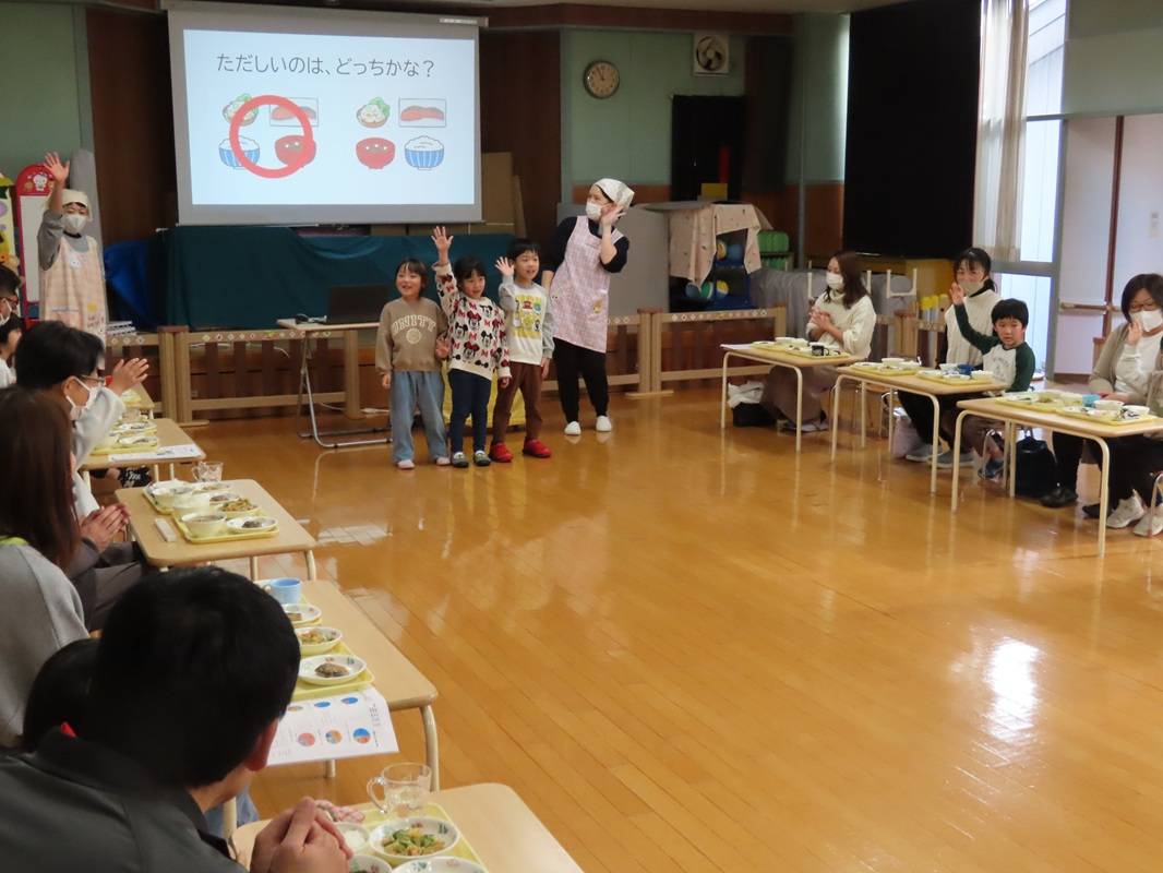 ゆり組　給食試食会