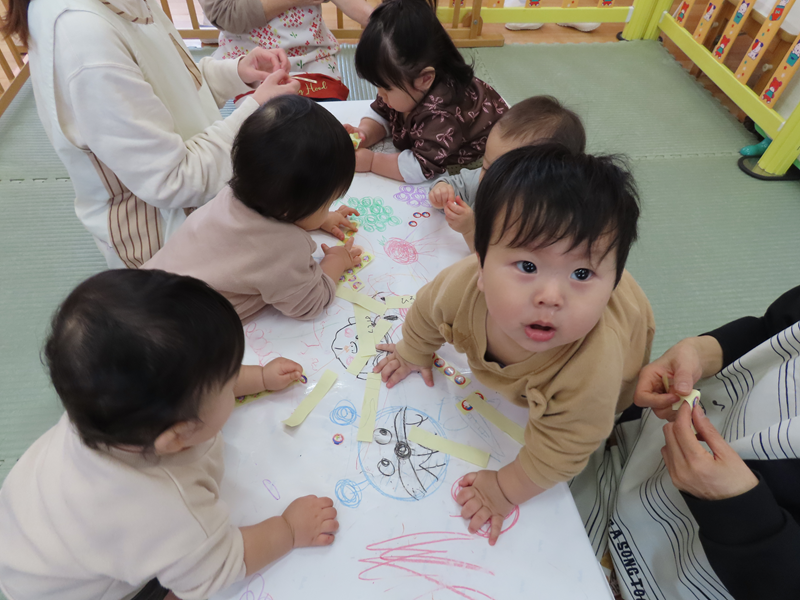 お絵描き・シールあそび