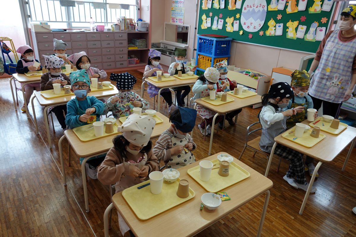 1月23日（火）年中の「シャカシャカおにぎりづくり」