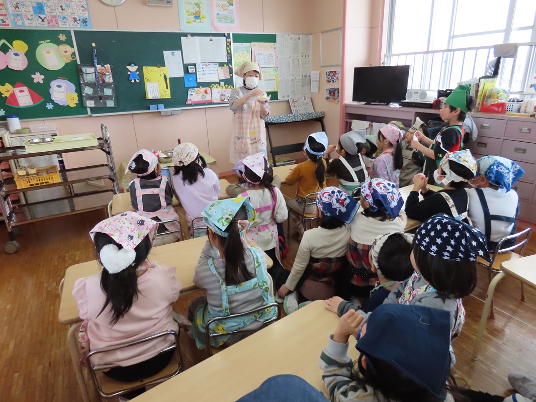 3月7日（金） 年長組 レッツトライクッキング⑧