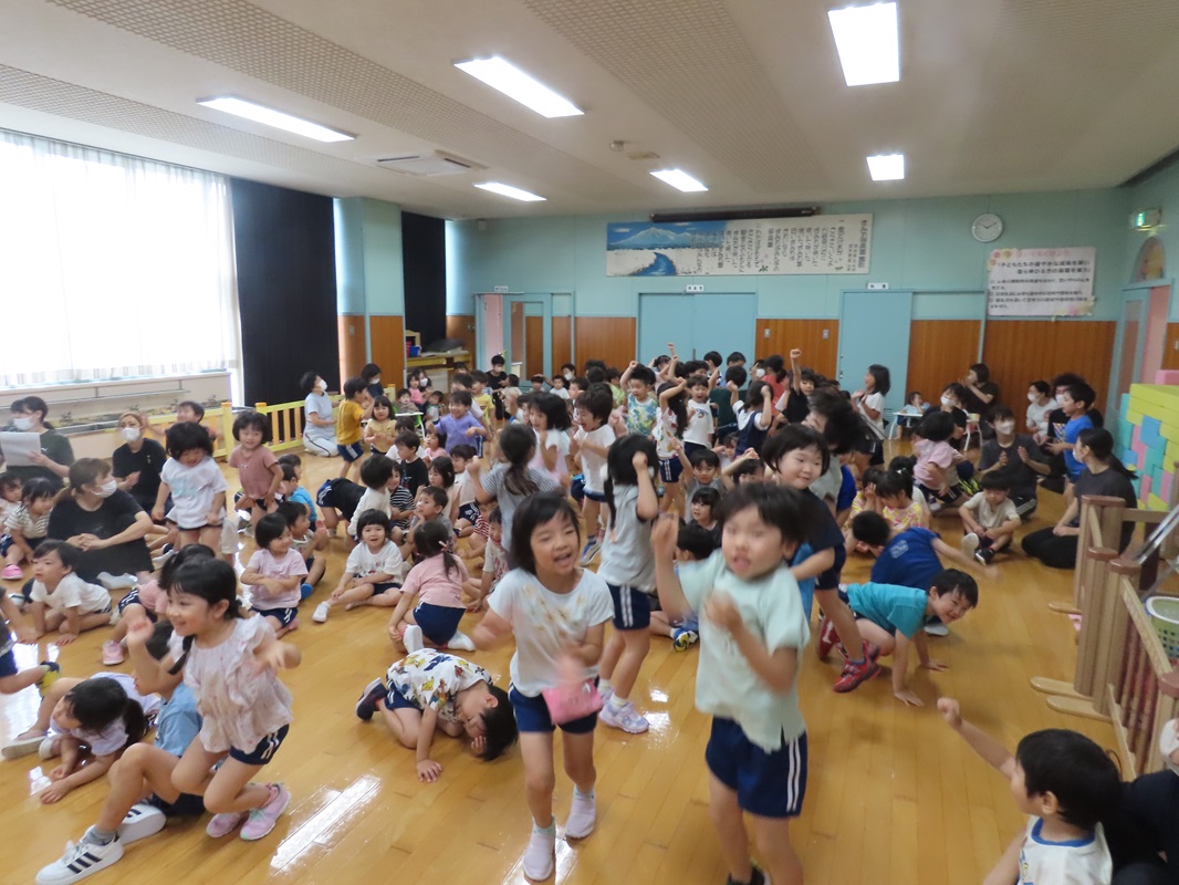 クイズに正解！みんな大喜び