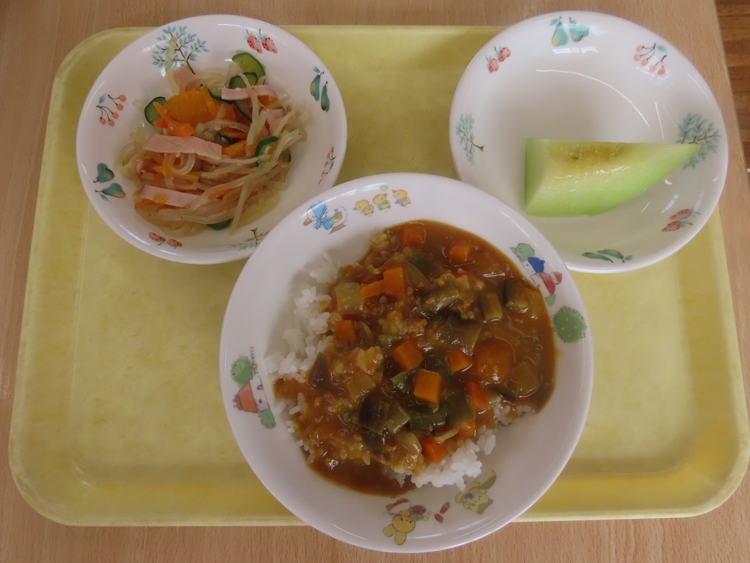 7月11日（金） 年中組のピーマン入りカレー