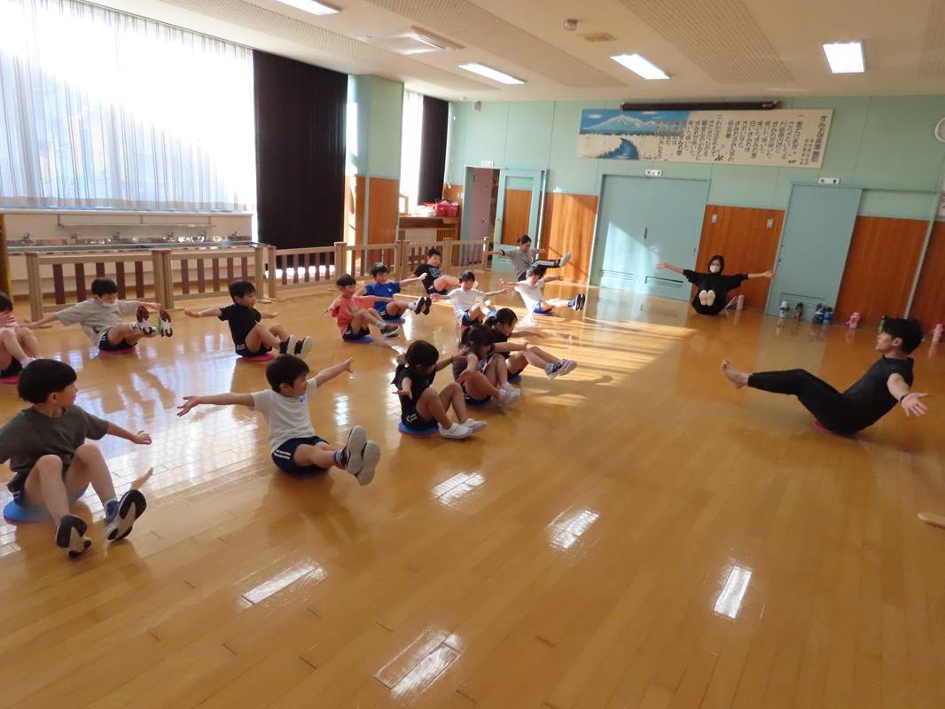 年長組　わくわくちゃれんじ「運動あそび」