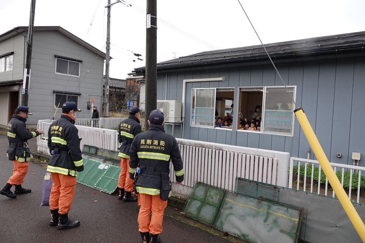 12月1日（金）消防署の「巡回防火広報」