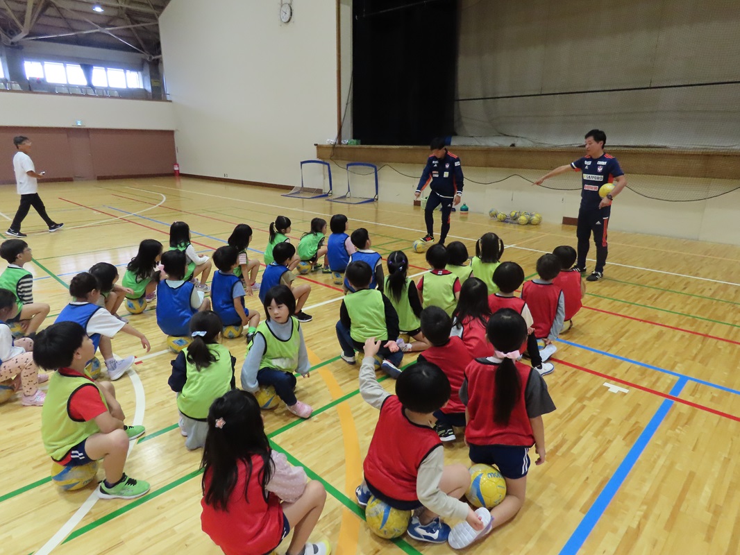 コーチのお話を聞きます