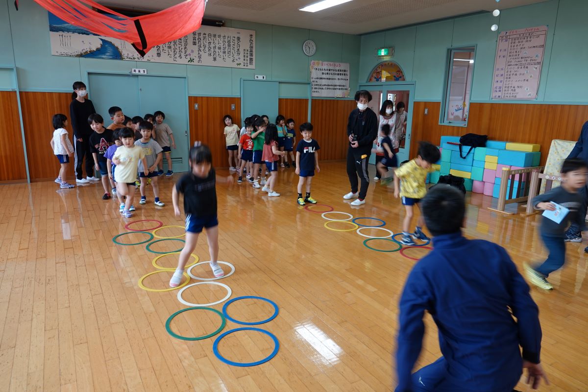 12月13日（水）年長の「わくわくちゃれんじ運動あそび」