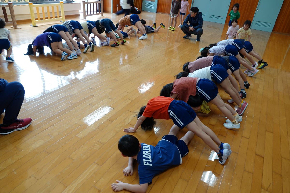 12月13日（水）年長の「わくわくちゃれんじ運動あそび」