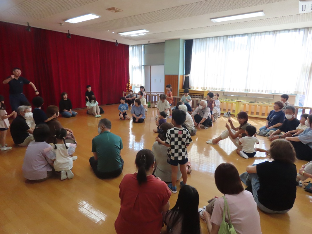 きく組～肩たたきのプレゼント～