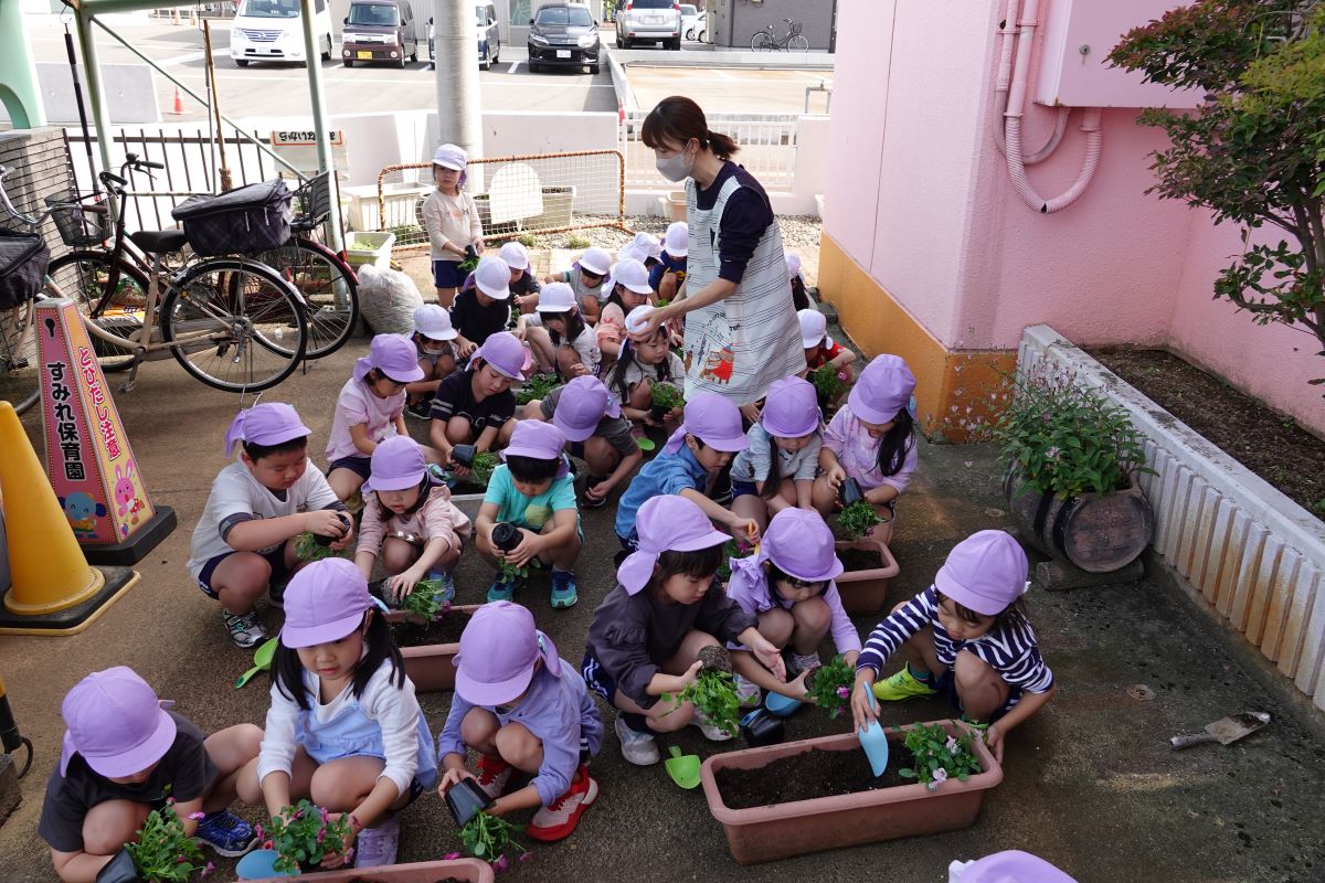 10月19日（木）年長の苗植え