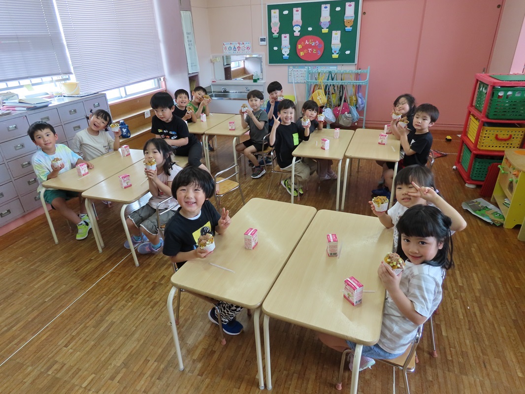 すみれ組「ふわふわもっちり～」