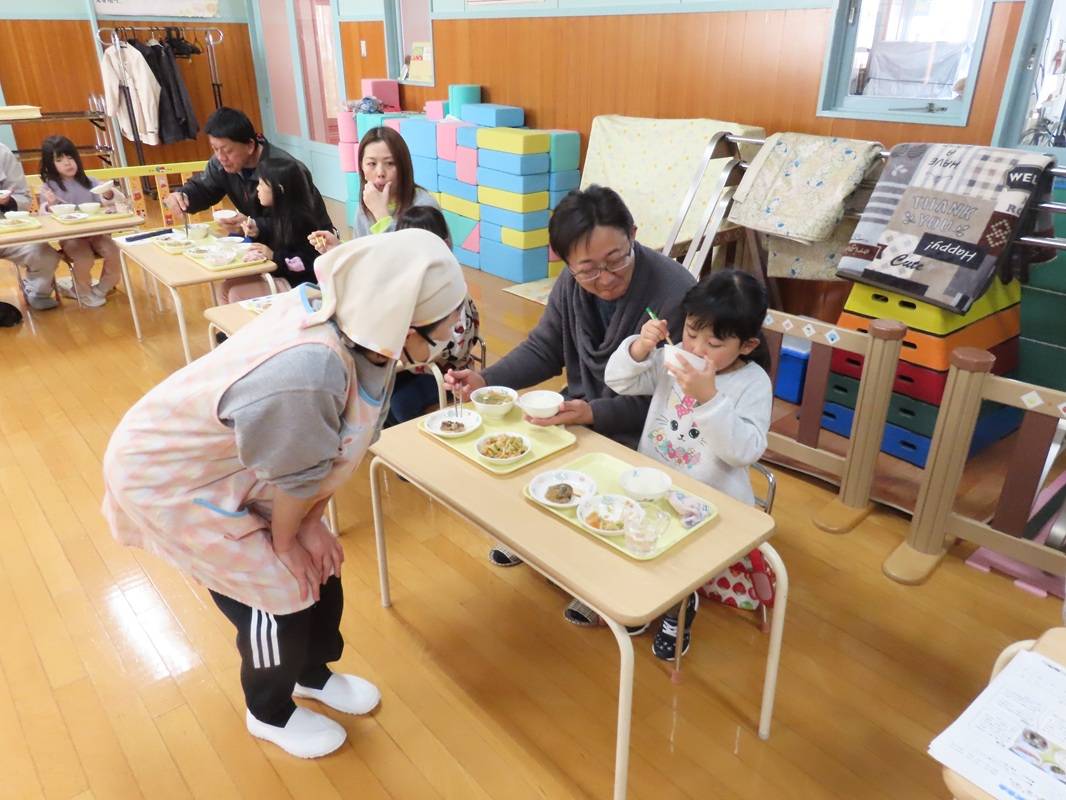 ゆり組　給食試食会