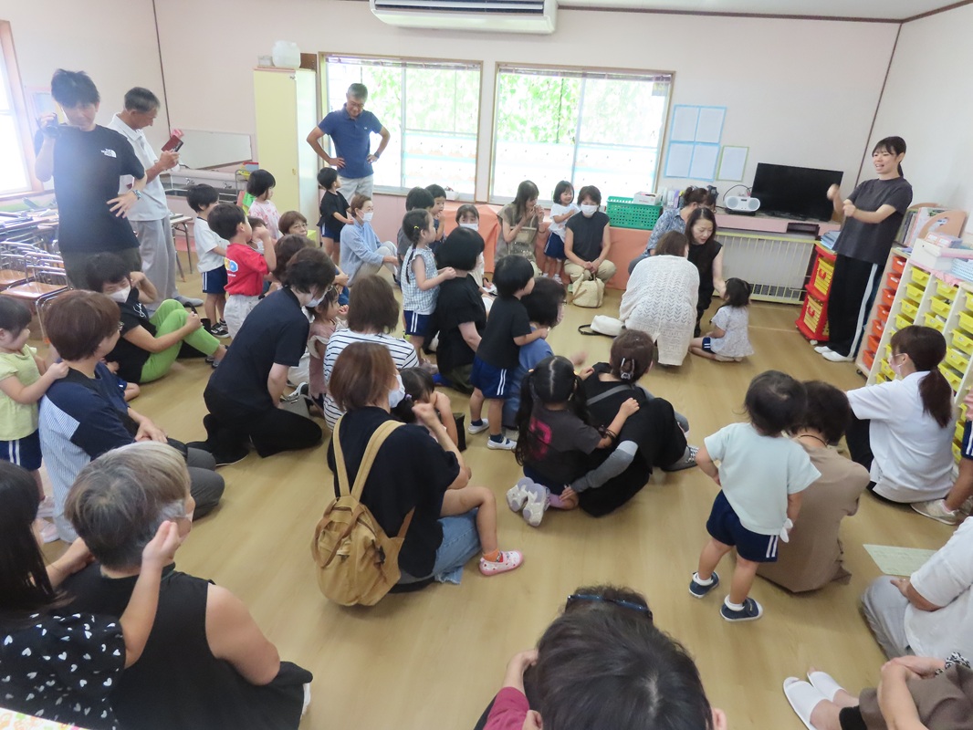 さくら組～肩たたきのプレゼント～