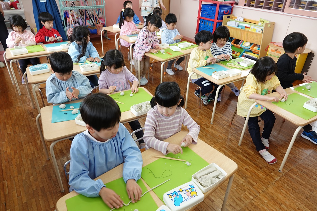 5月23日（火）すみれぐみの「わくわく・エンジョイアート」