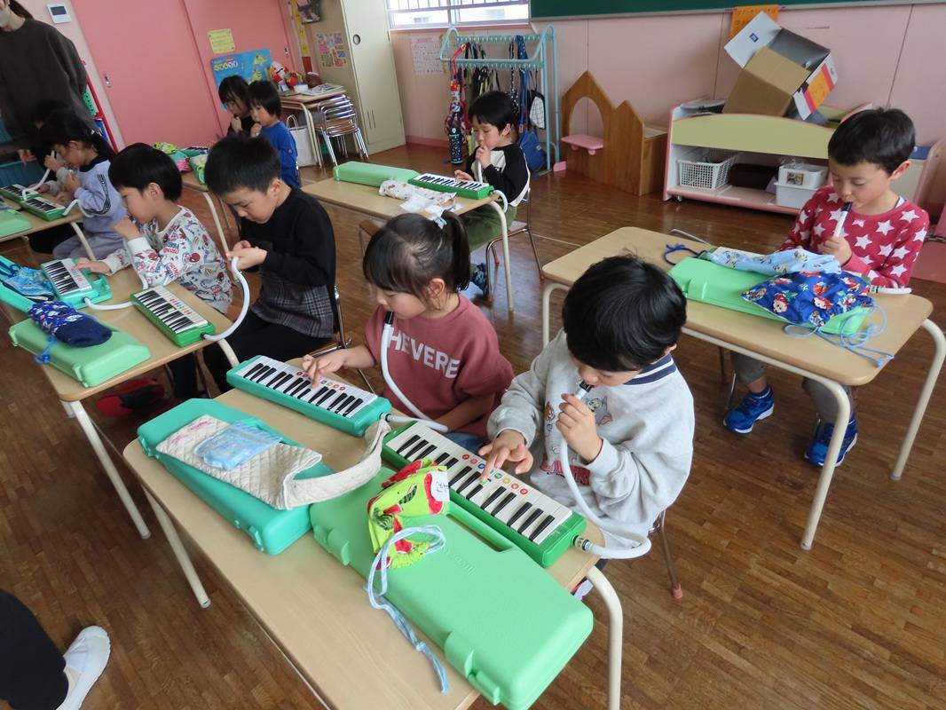 ゆり組　鍵盤ハーモニカの活動