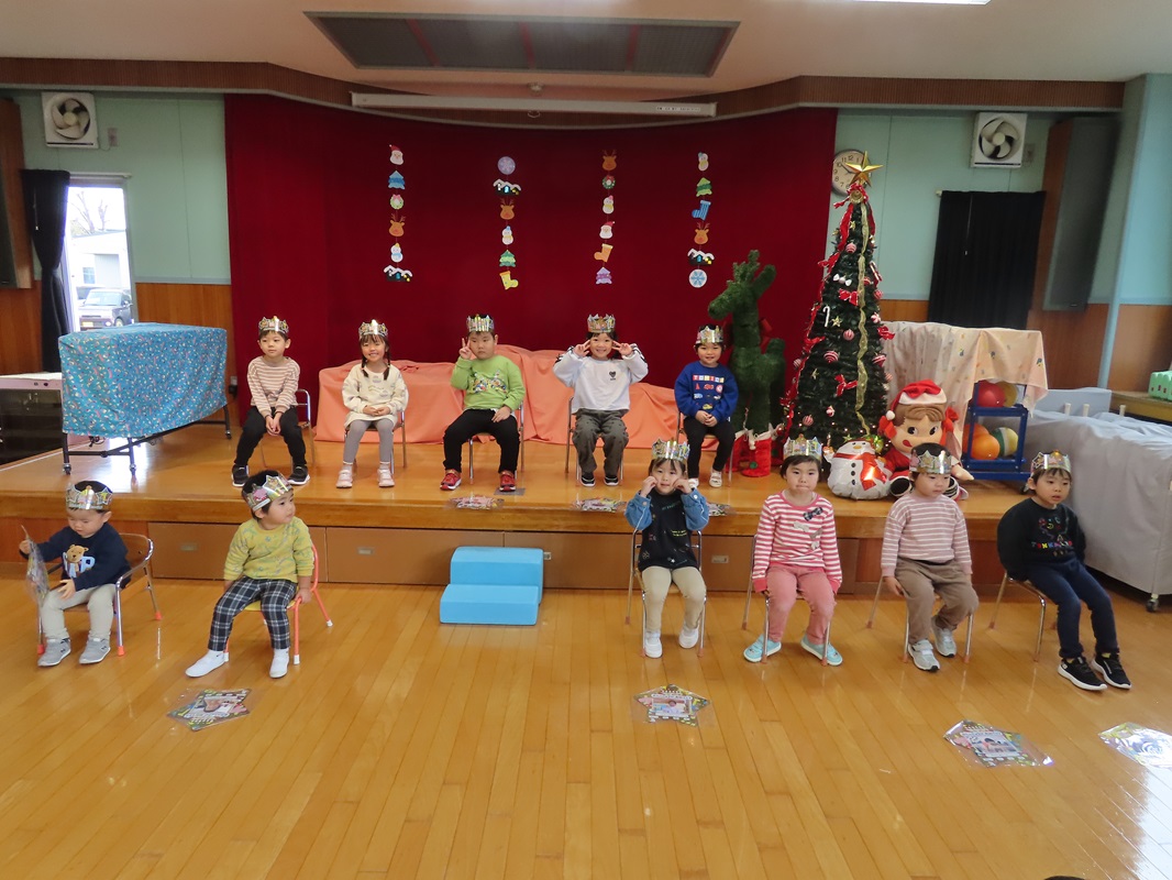 １２月２０日（金） １２月お誕生会＆みんな集まれ！絵本の日