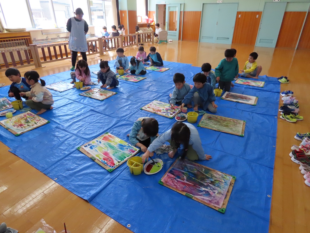 ４月２２日（火） すみれ組 わくわくエンジョイアート