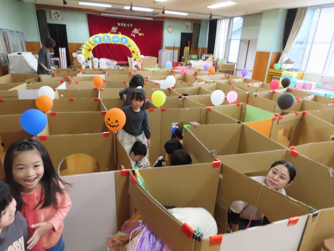 段ボール迷路楽しみました！