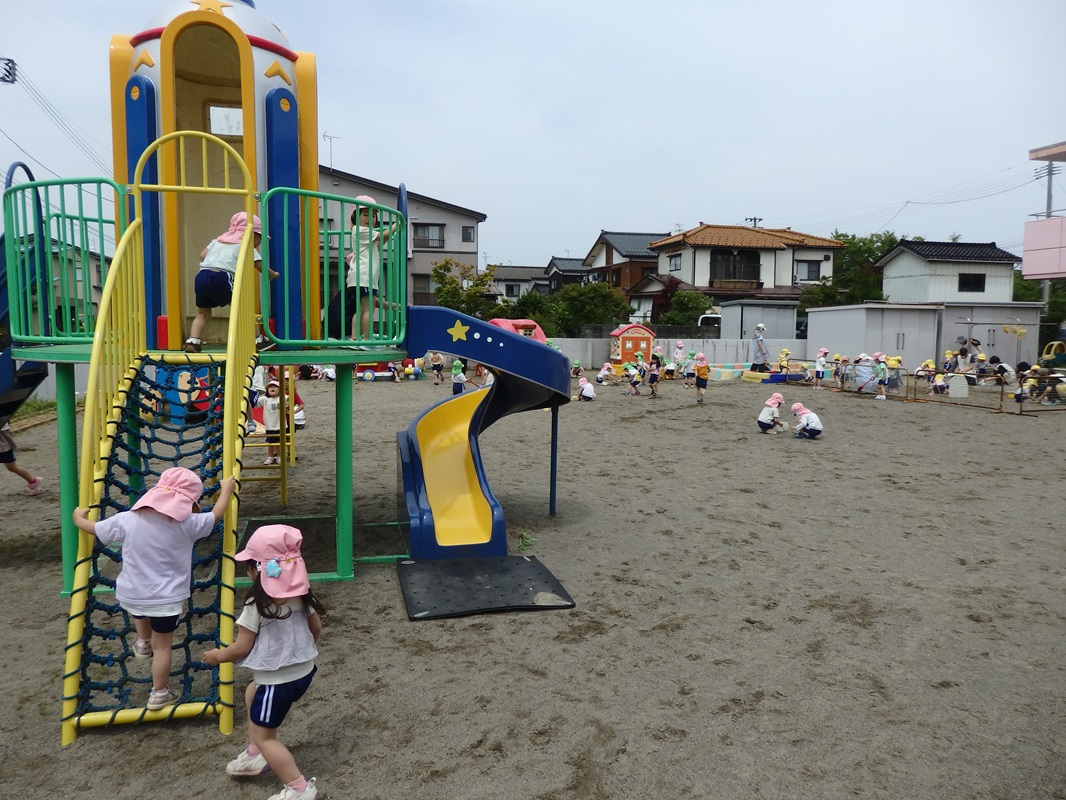 ５月３０日（木）にぎわう園庭