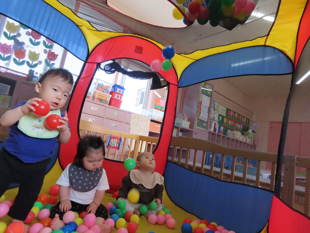 5月19日（月） つぼみ組 ボールプールあそび