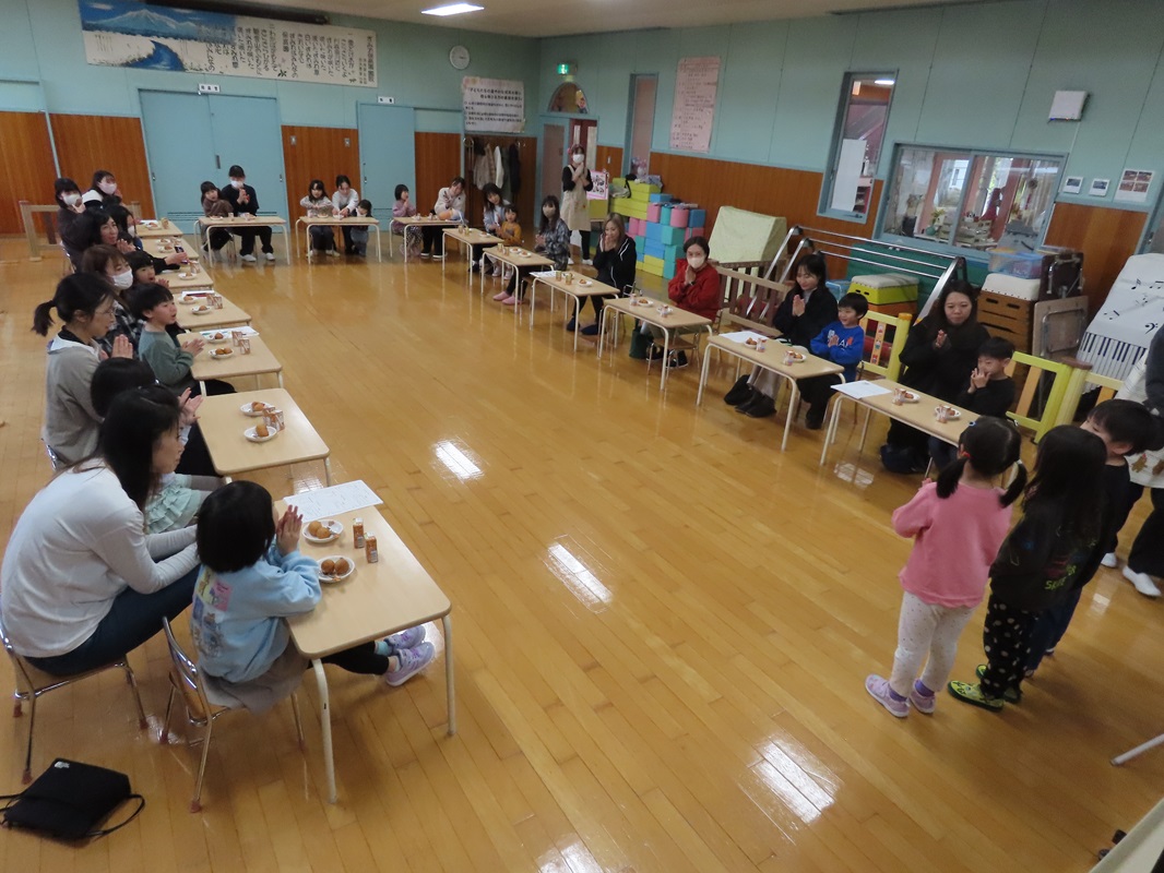 11月26・29日（金）すみれ・ ゆり組 おやつ試食会