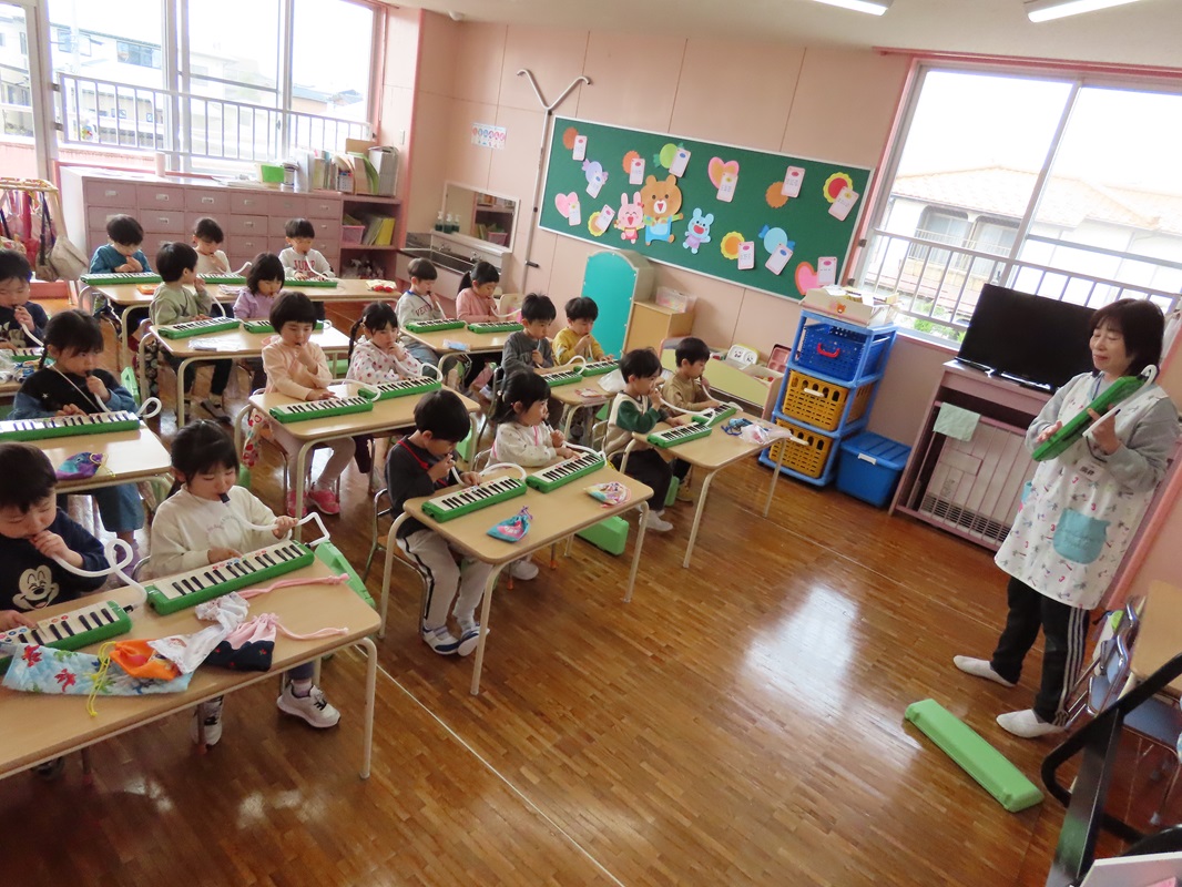 4月10日（木） 鍵盤ハーモニカの取り組み