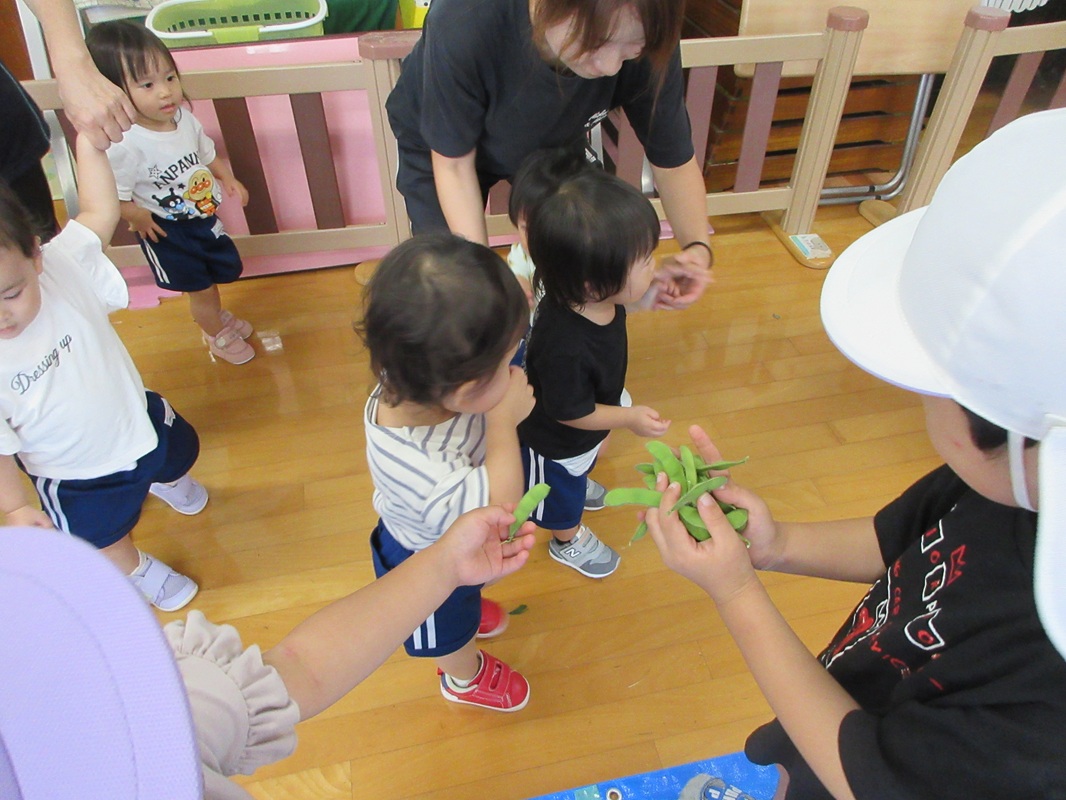 ばら組のお友達にも見せてあげました