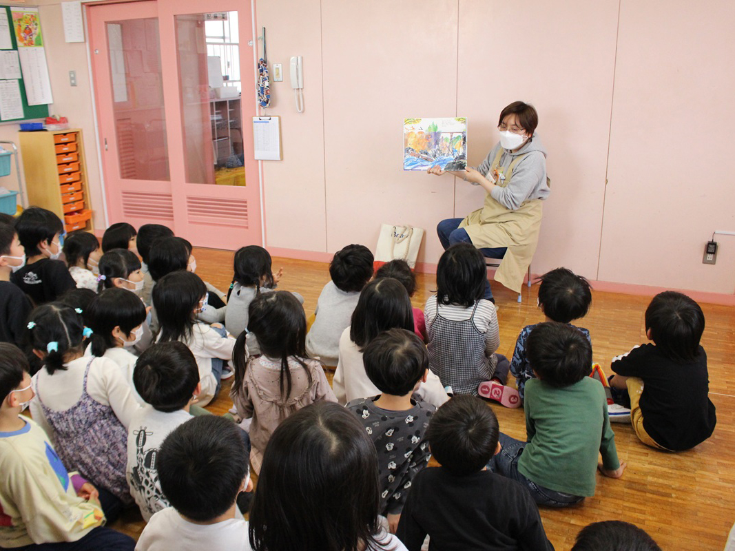 みんなあつまれ!絵本の日<br>(図書館職員)