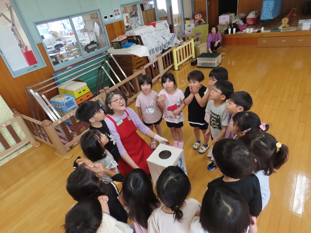 かがくタイム(科学教室)<br>(年長児 年3回)